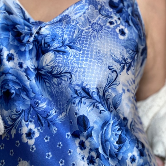 SOLD vtg patterned slip - Picture 5 of 9